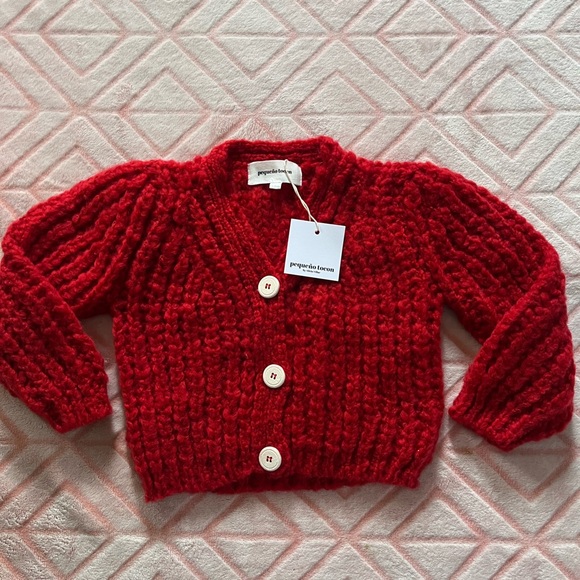 Pequeño Tocón- Red knit cardigan/sweater